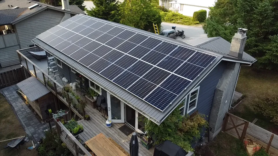 Solar array across a long single plane roof on a home in Squamish, British Columbia